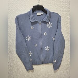 Holiday Sonoma Life & Style Sweater. Large Blue With Snowflakes